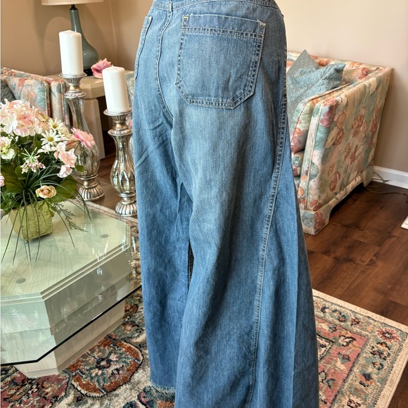 FUN, FUNKY, UNIQUE, SEXY & VINTAGY WIDE LEGGED JEANS IN SUPERB CONDITION. - Picture 6 of 9